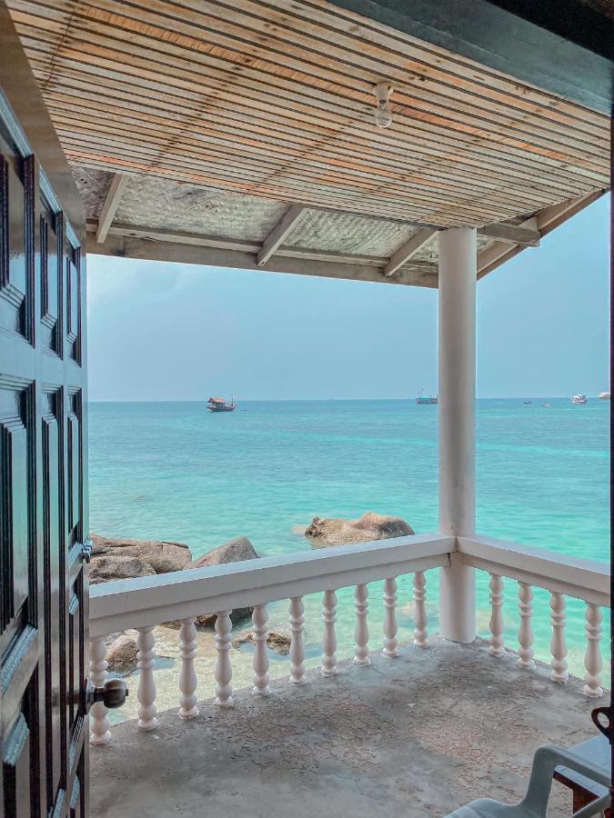 Bungalow with Sea View