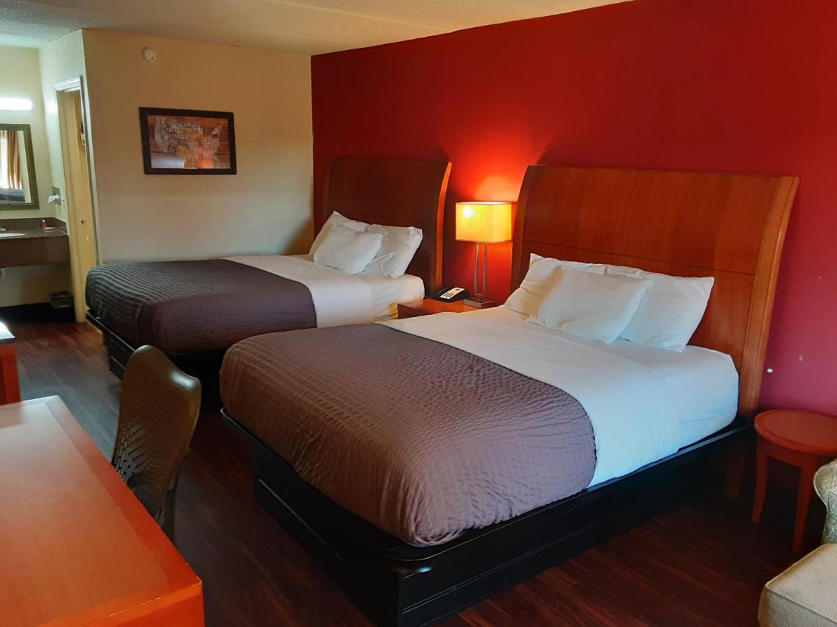 Queen Room Two Queen Beds Non-Smoking