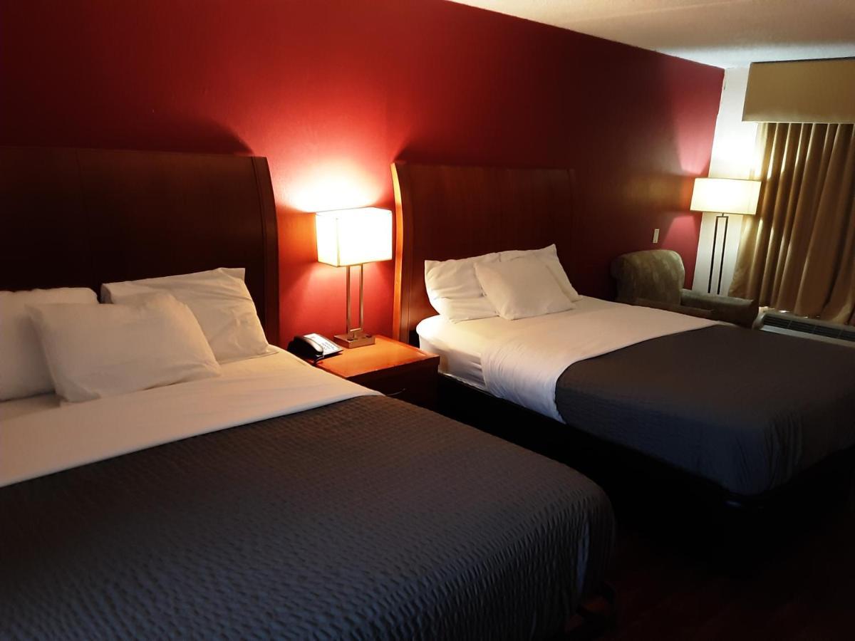 Queen Room Two Queen Beds Non-Smoking