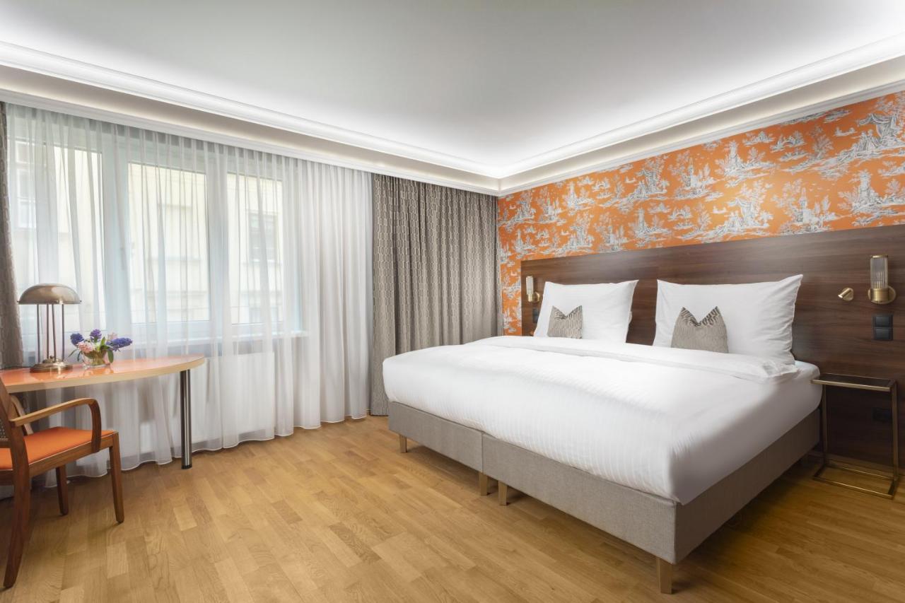 Signature King Double Room,1327823288:JPEG