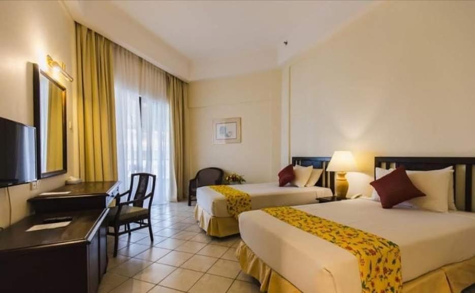 Deluxe Twin Room with Sea View
