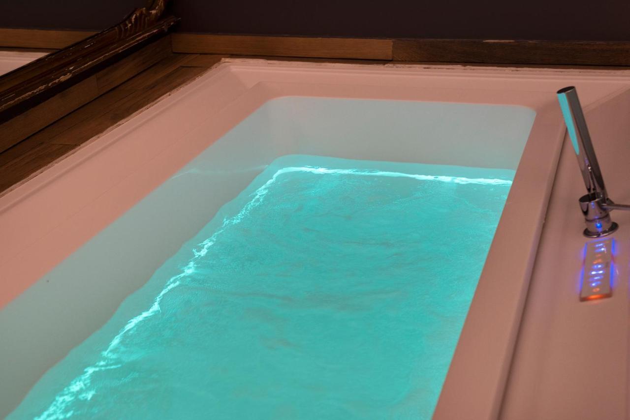 Junior Suite with Hot Tub
