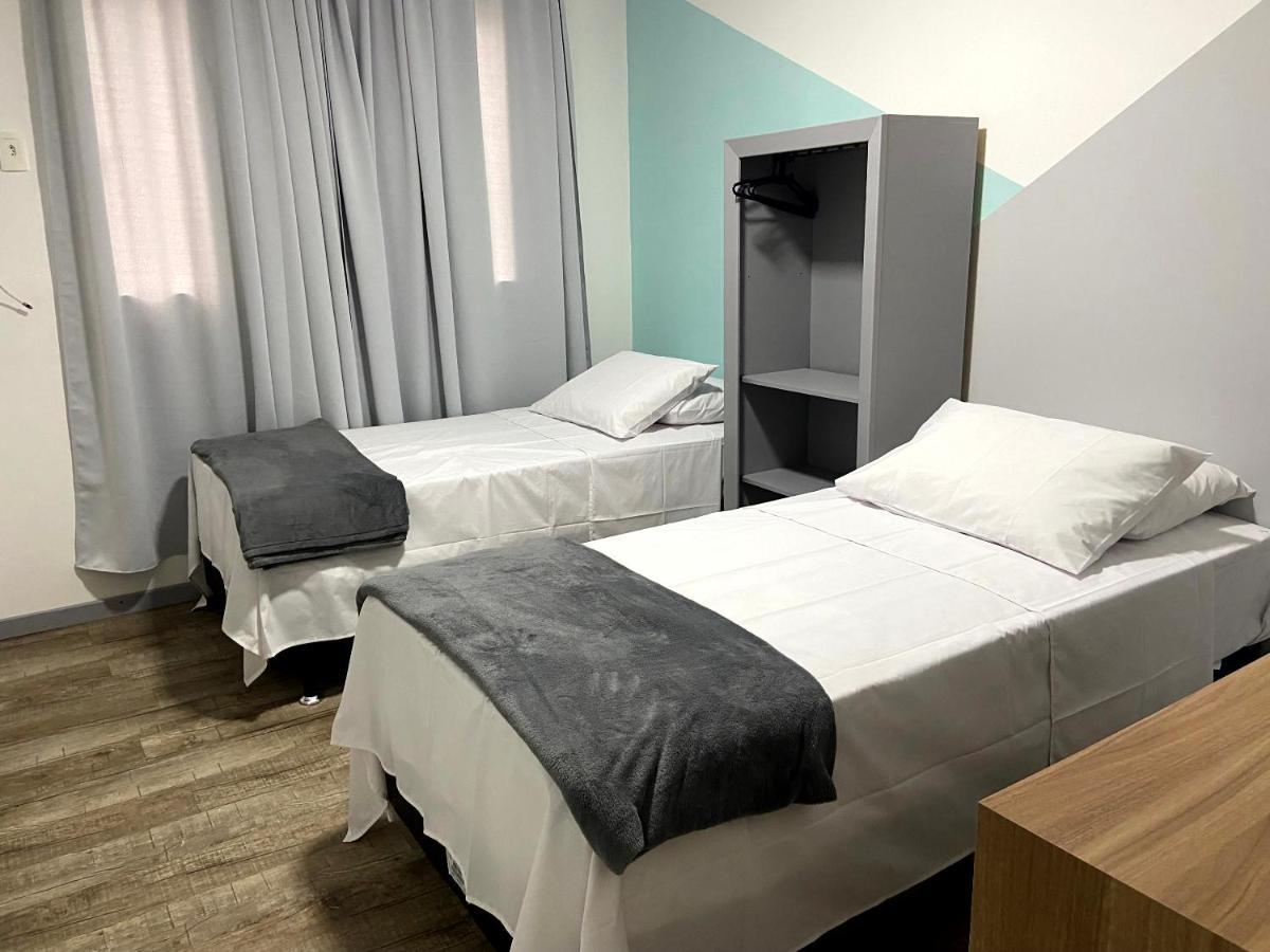 Quarto Deluxe com 2 Camas de Solteiro