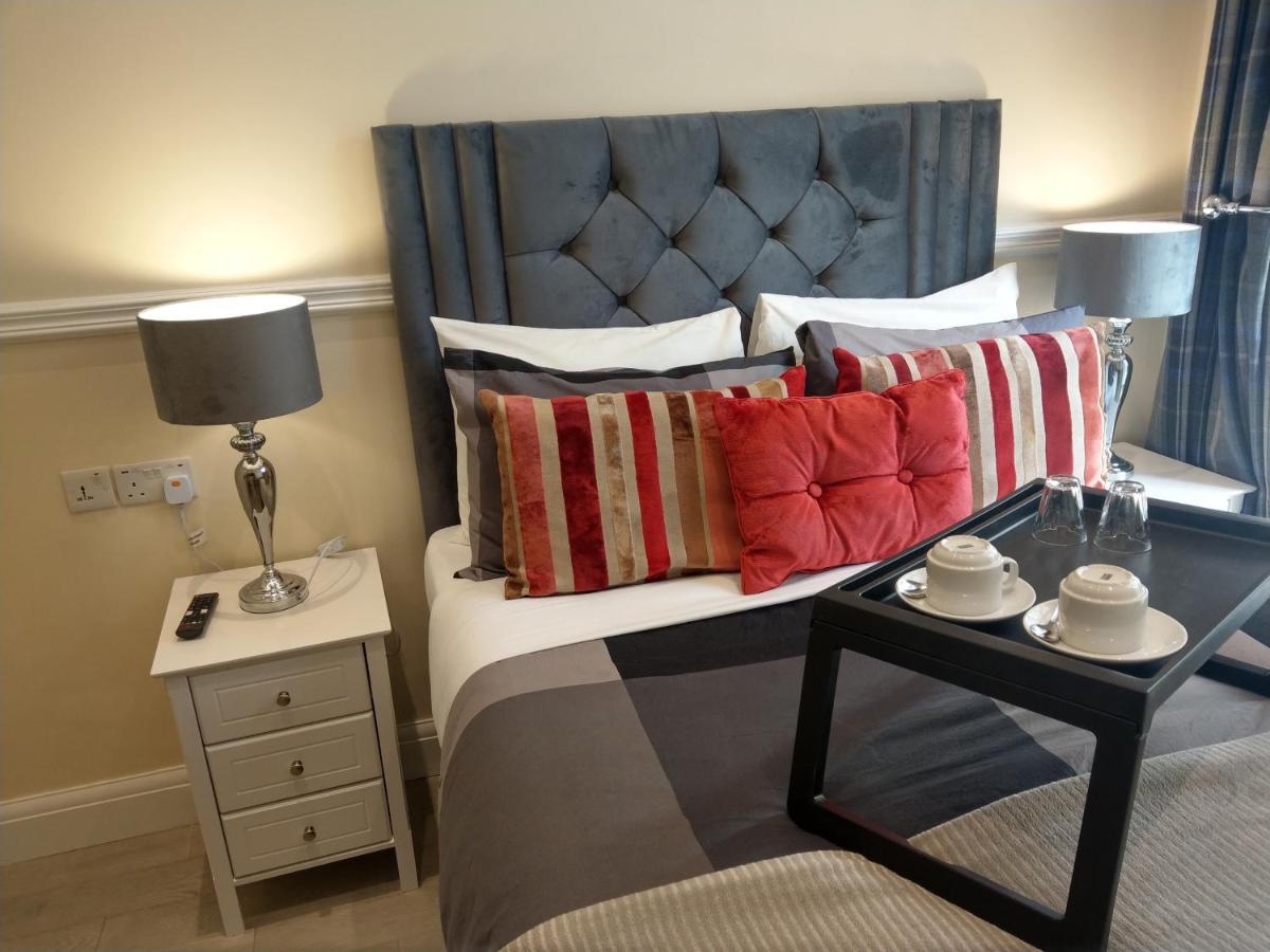 Double Room,1326105985:JPEG