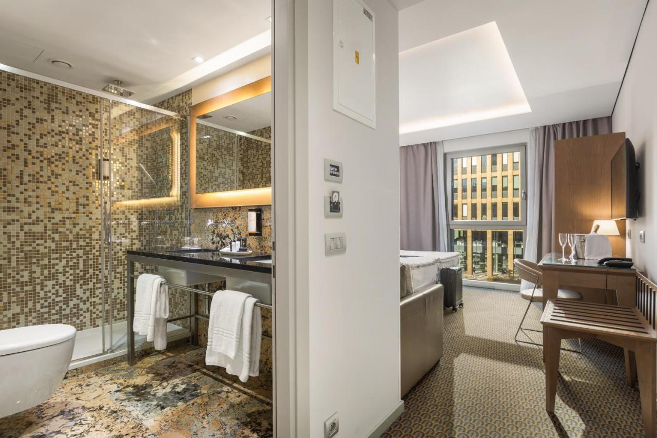 Chambre Double Supérieure avec Canapé ou Chambre Lits Jumeaux avec Canapé
