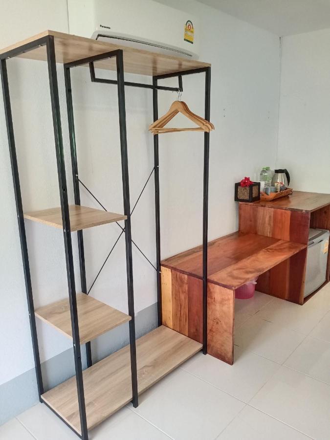 Zweibettzimmer mit Balkon