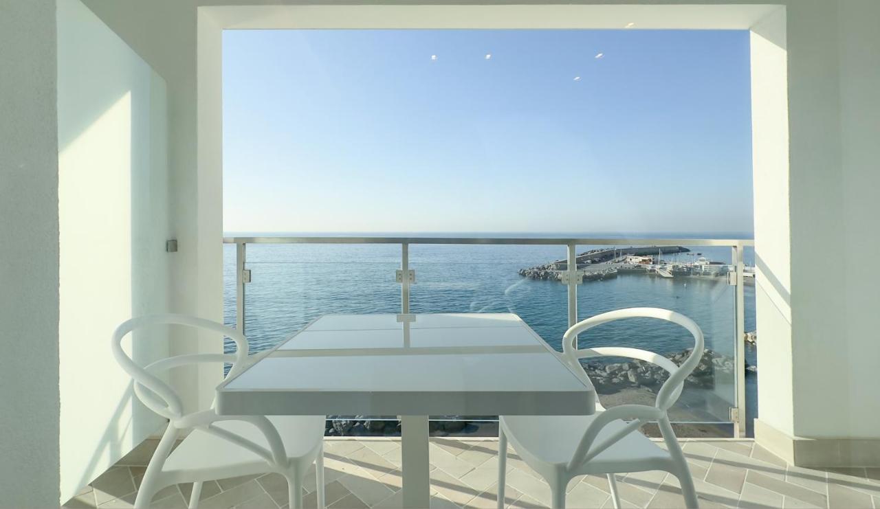 Double Room with Balcony and Sea View