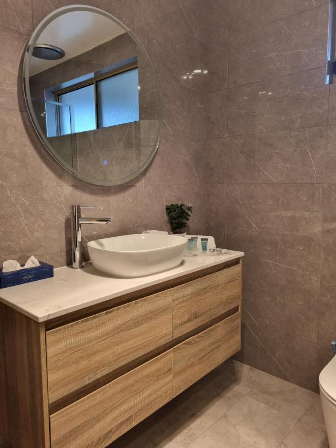 Superior King Suite