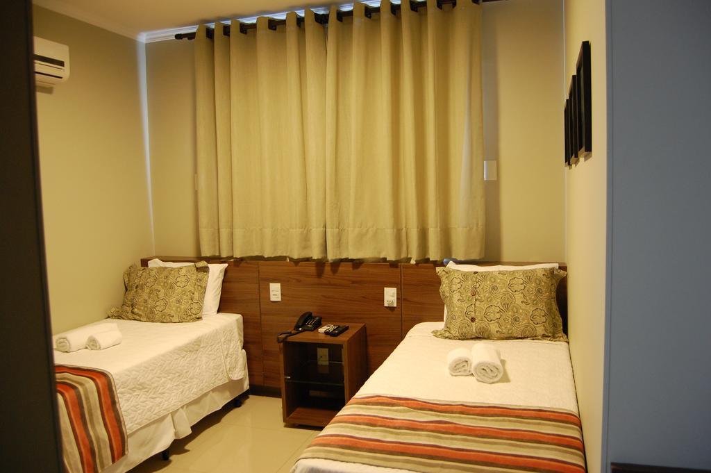 Quarto Standard com 2 Camas de Solteiro