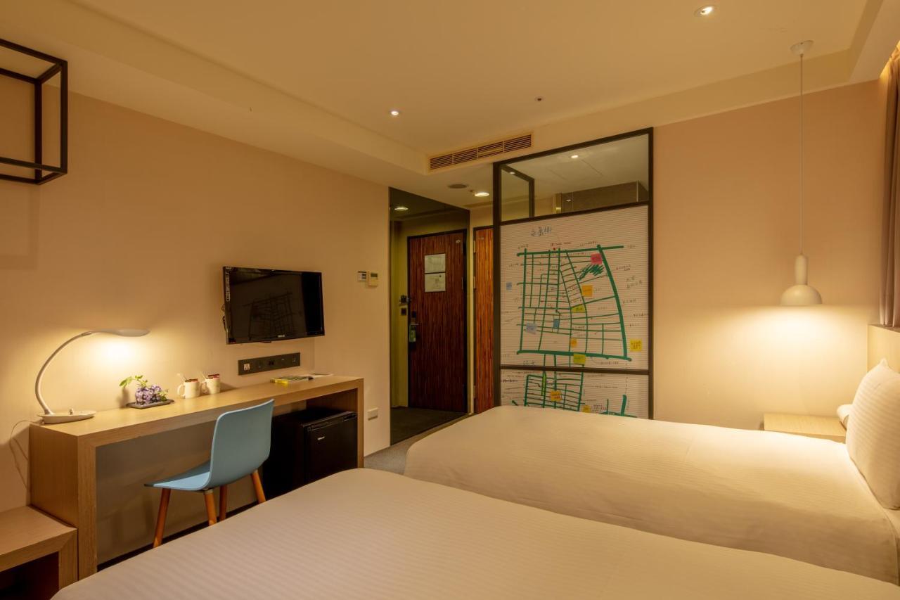 Standard Twin Room no window