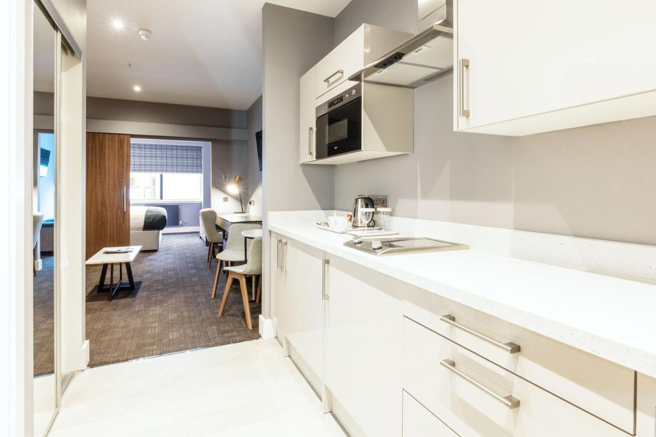 Deluxe Suite 1 Bedroom 1 King Sofa Bed Kitchenette