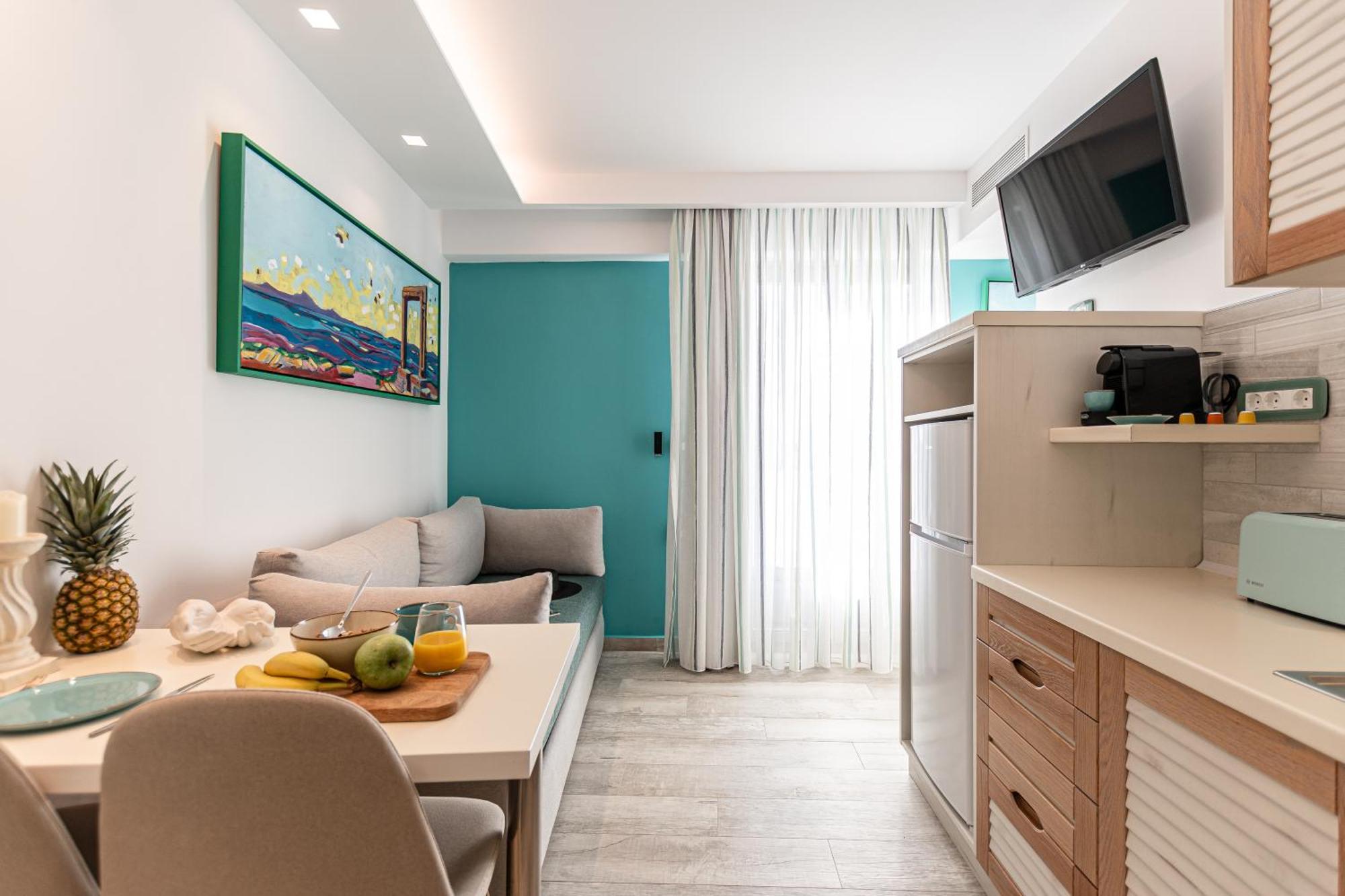 Deluxe Suite with Sea View