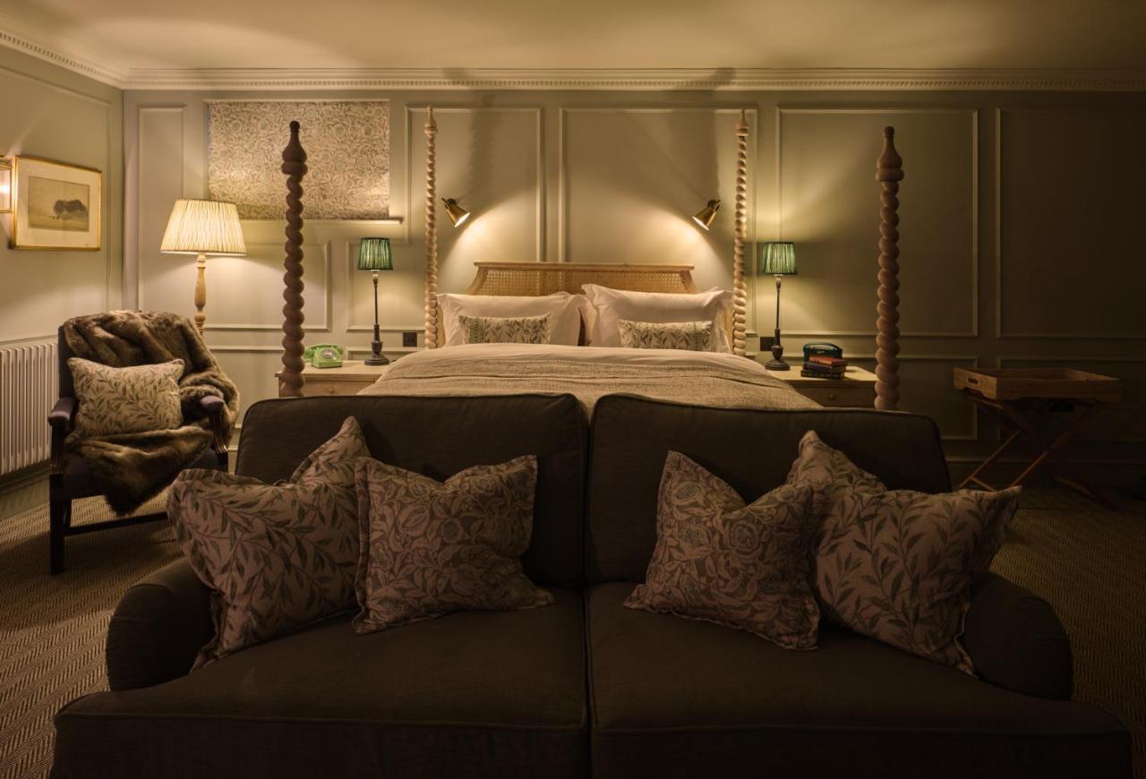 Luxury Balcony Suite