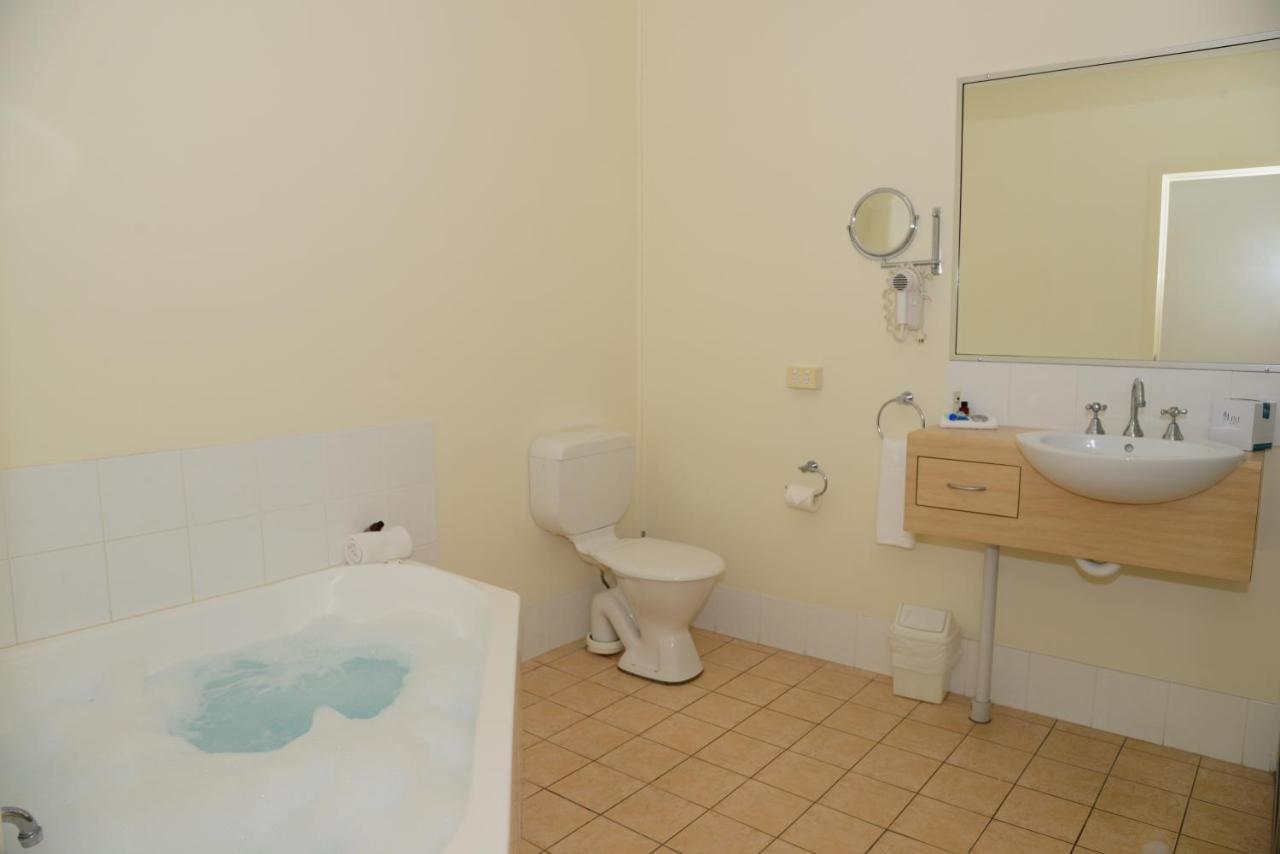 Executive Suite with Spa Bath