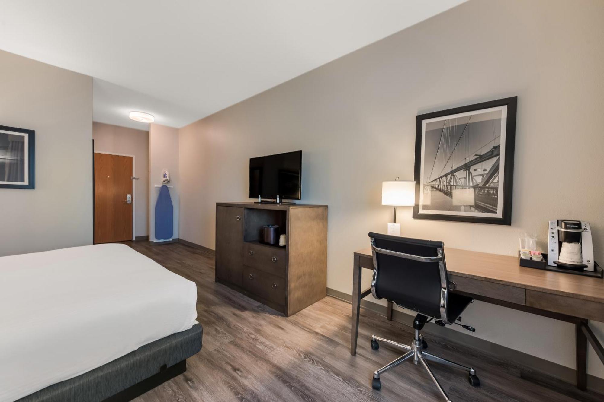 King Room - Non-Smoking