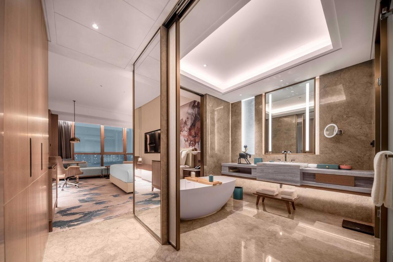 Deluxe Executive King Room
