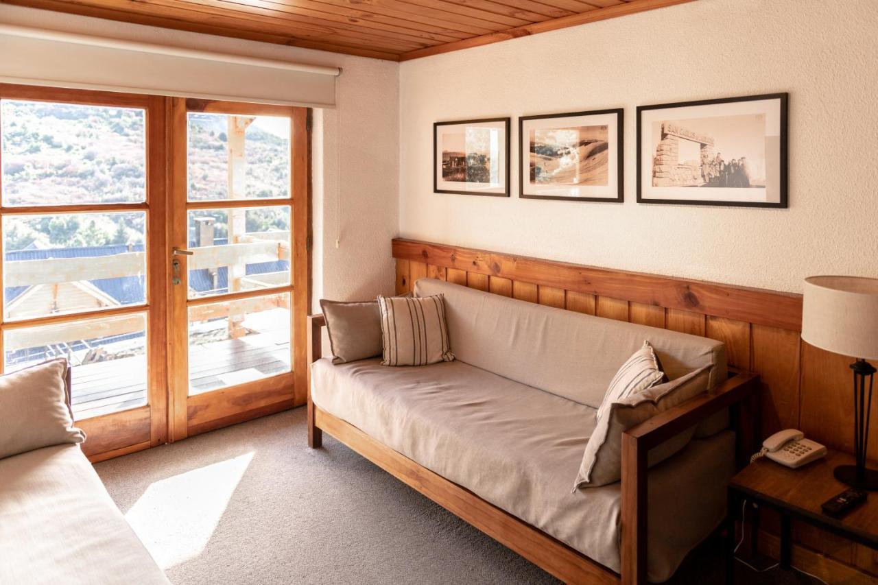 Three-Bedroom Apartment,1260428878:JPEG