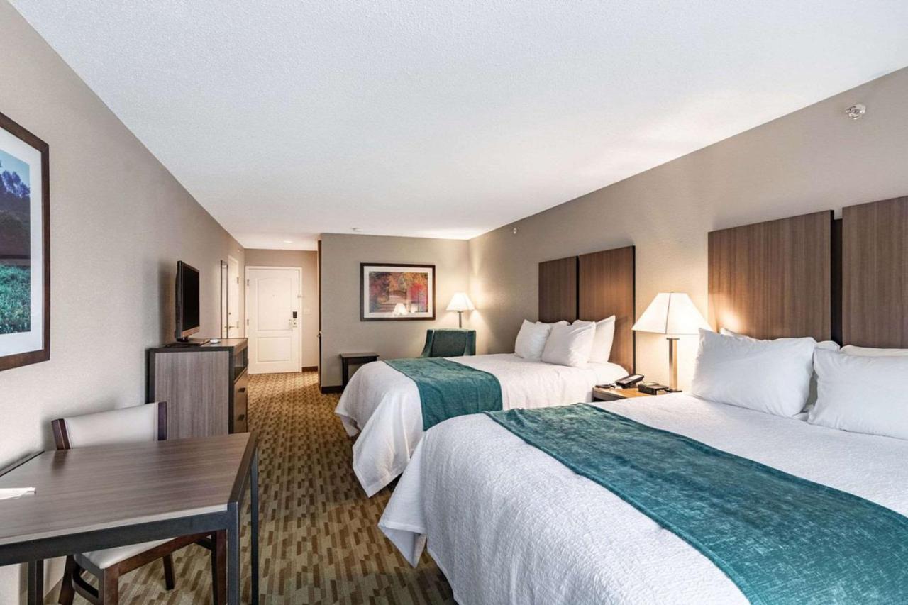 Queen Room with Two Queen Beds - Accessible/Non-Smoking