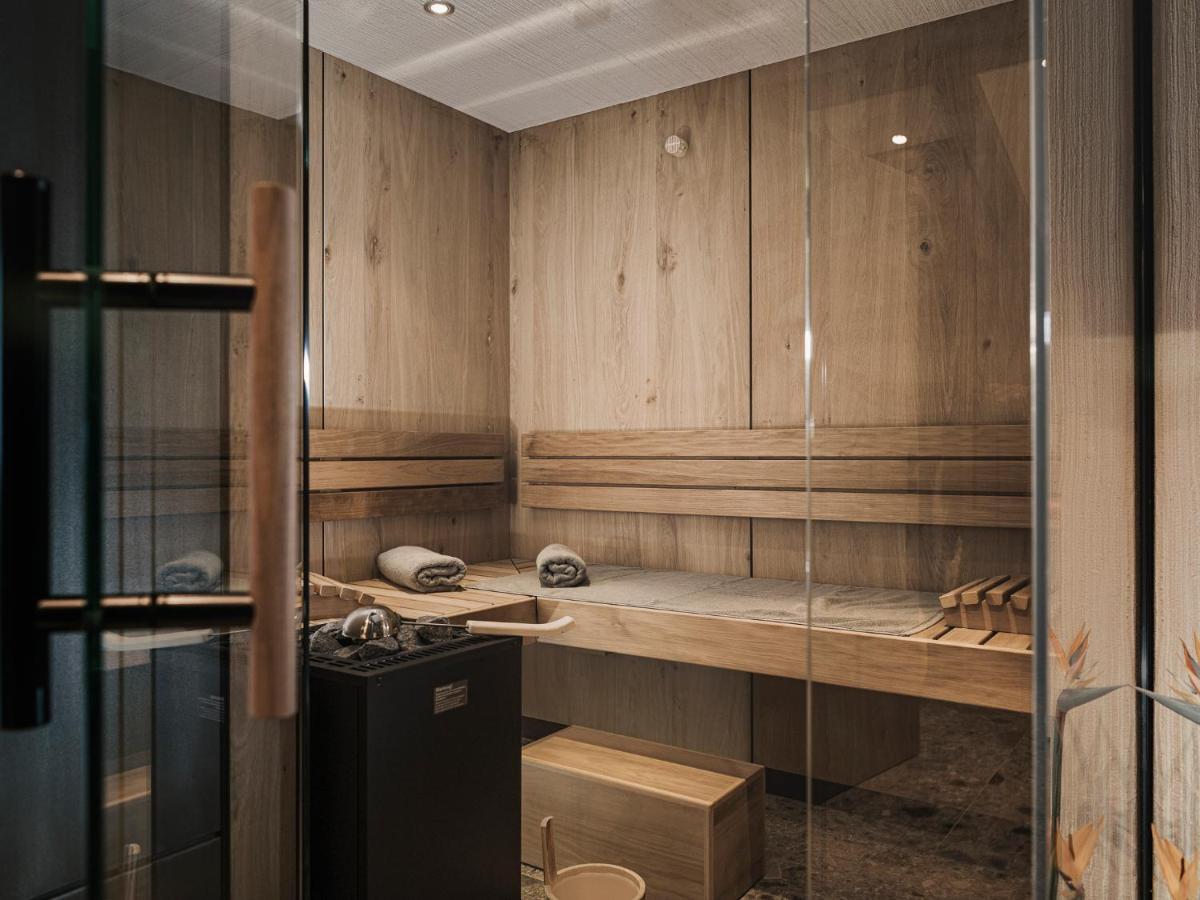 Suite with Mountain View