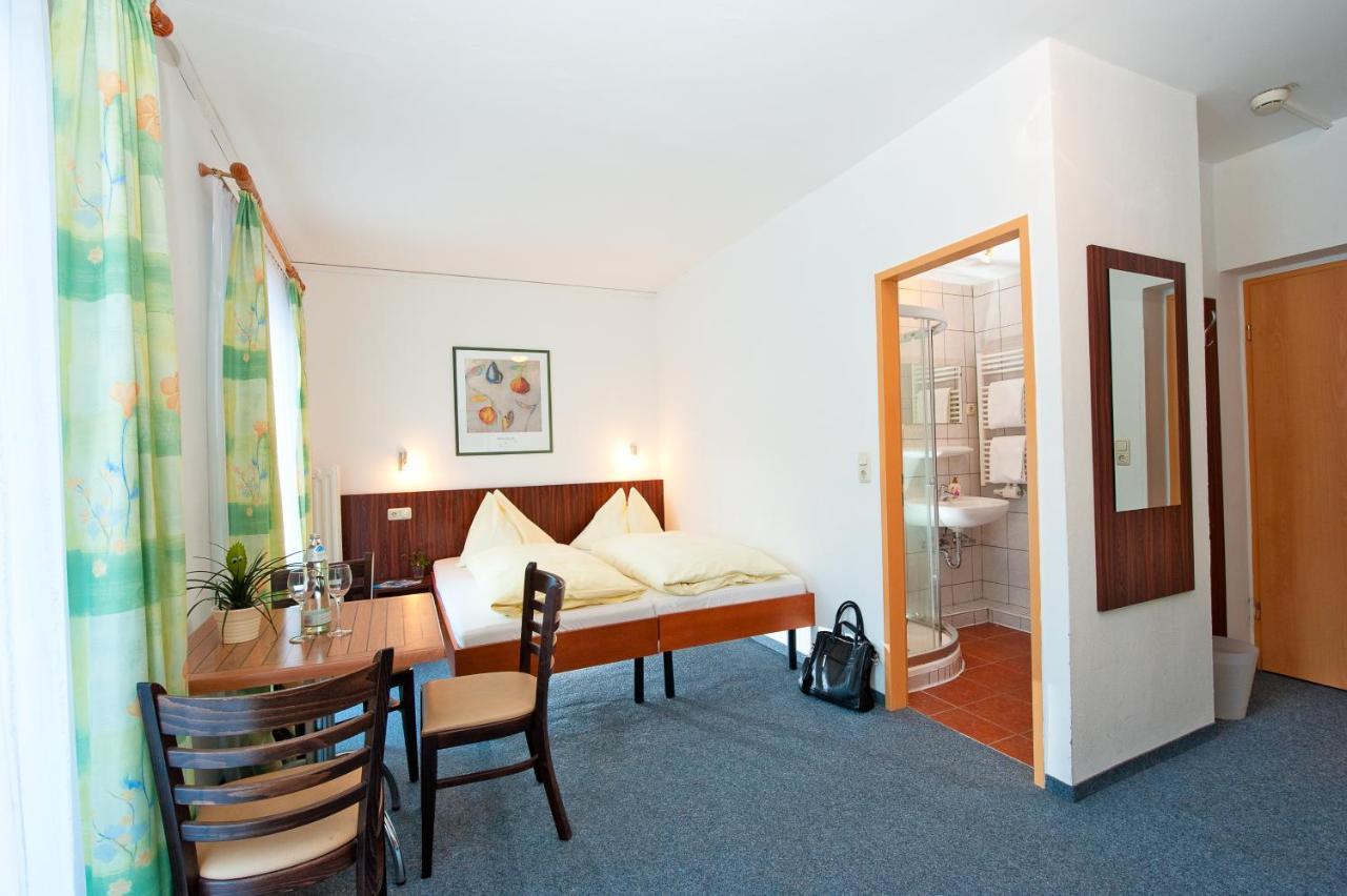 Familienzimmer (2 Erwachsene + 2 Kinder)