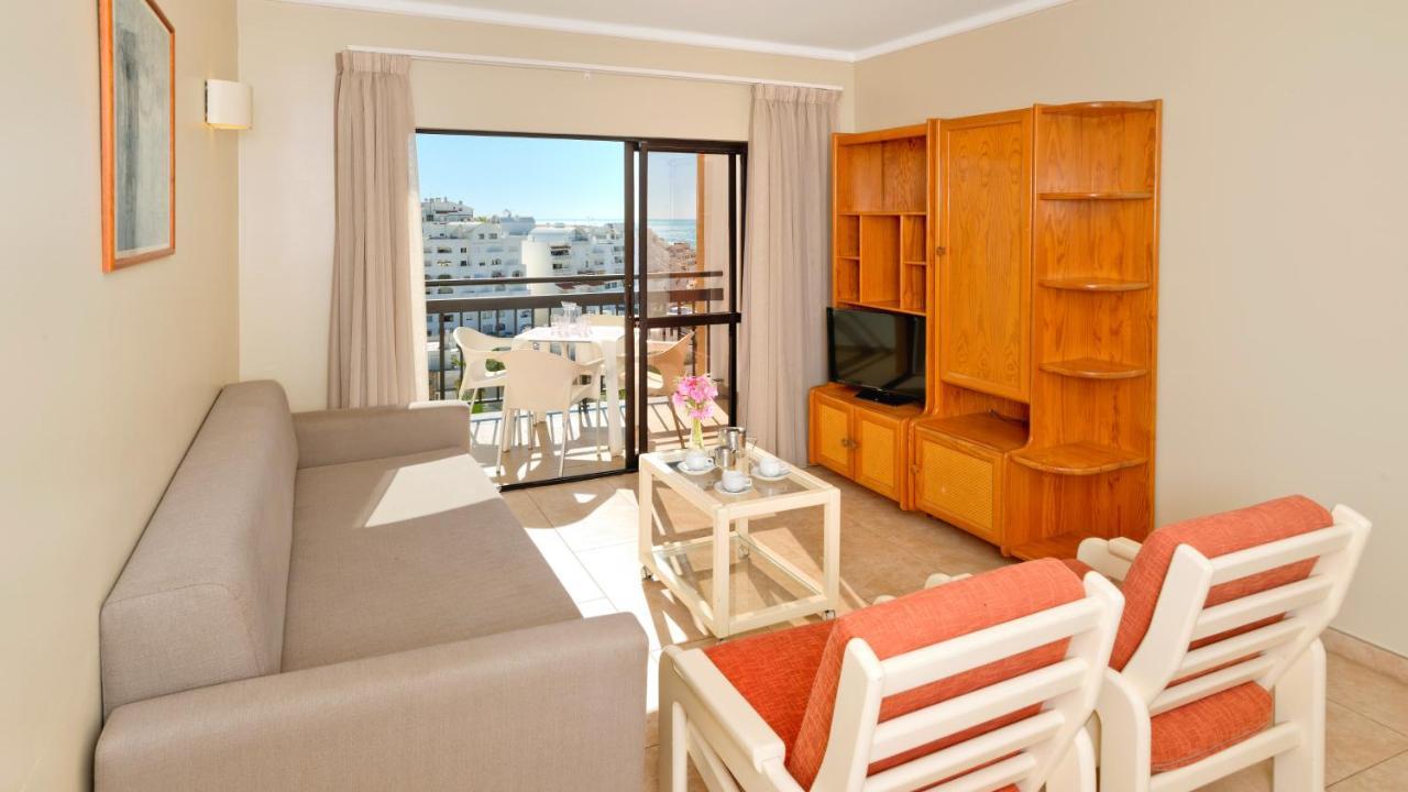 One-Bedroom Apartment with Sea View,1333715933:JPEG