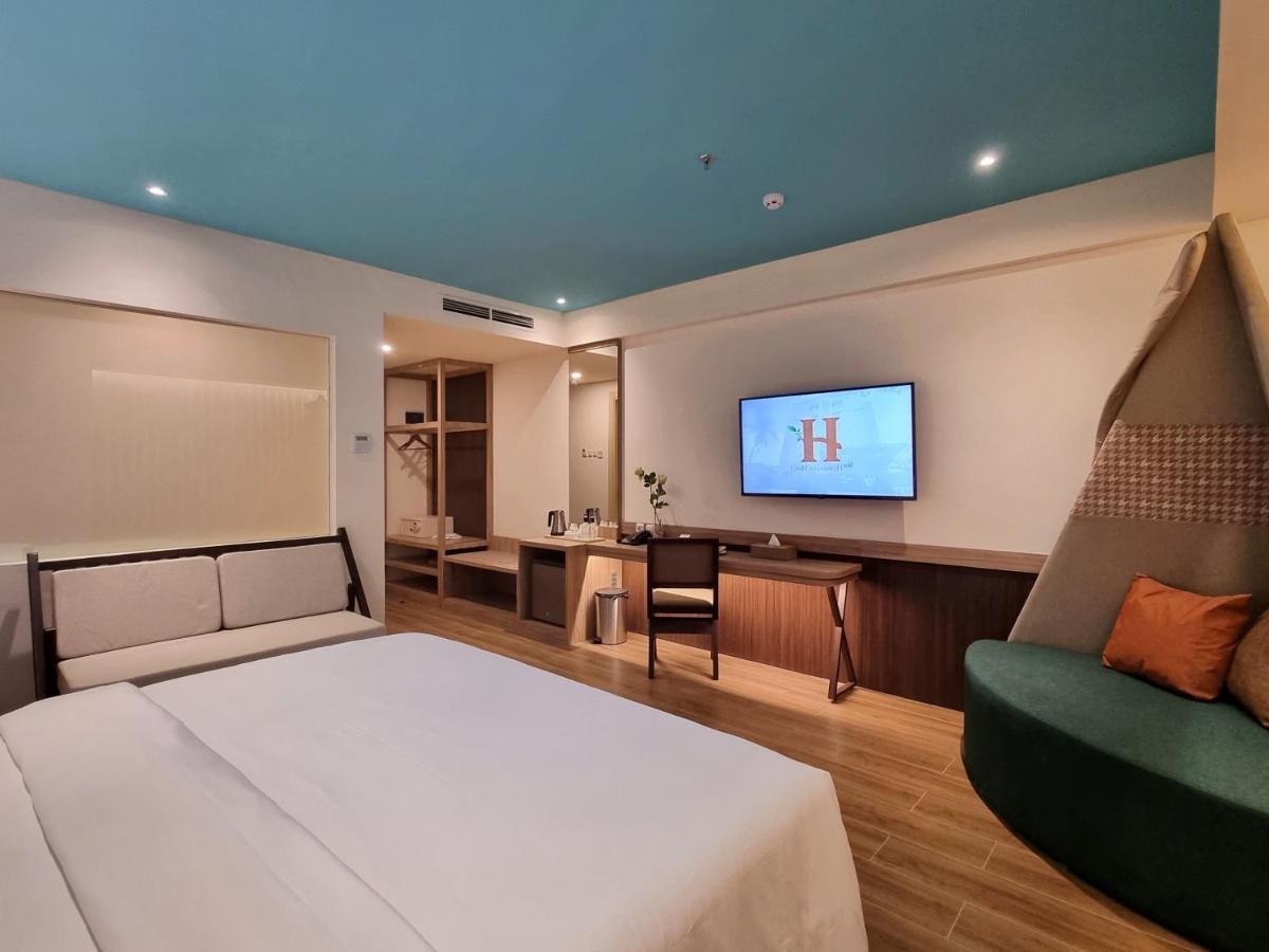 Executive Sahara King Bed
