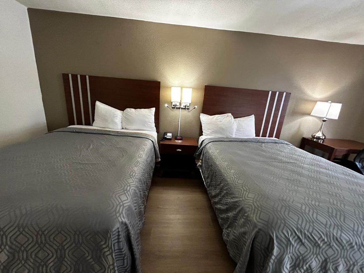 Standard Queen Room with Two Queen Beds - Non Smoking