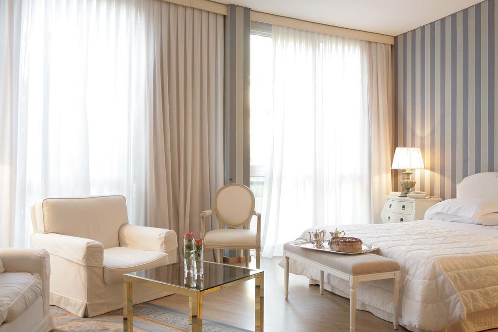 Deluxe Doppel-/Zweibettzimmer
