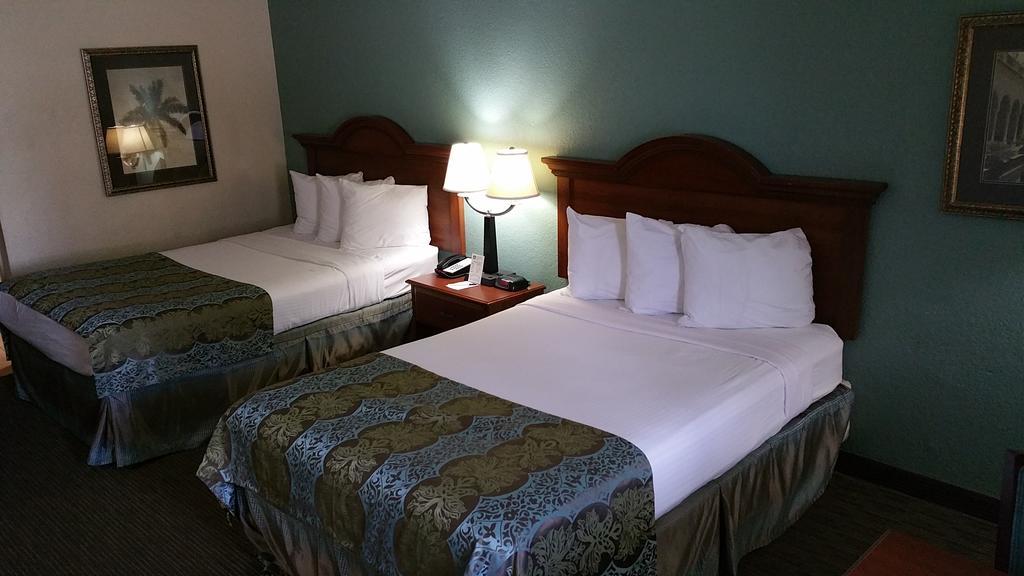 Double Room with Two Double Beds - Non-Smoking