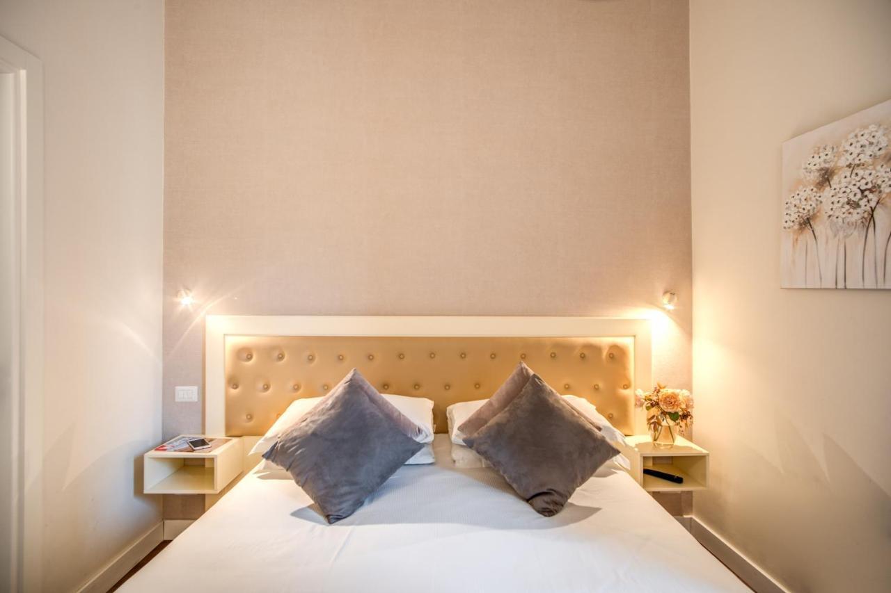 Small Double Room,1334184029:JPEG