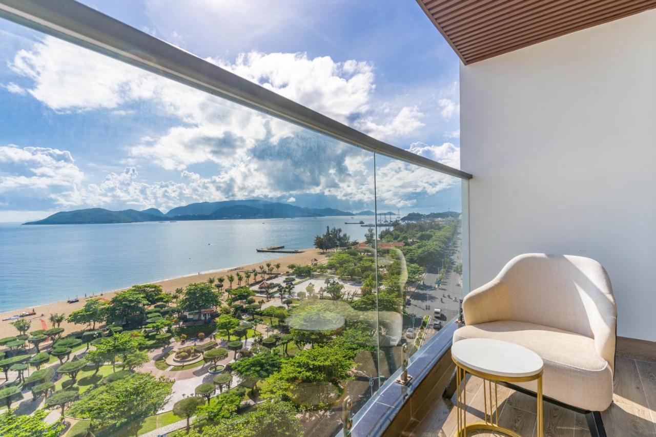 Premier Deluxe Room Ocean View