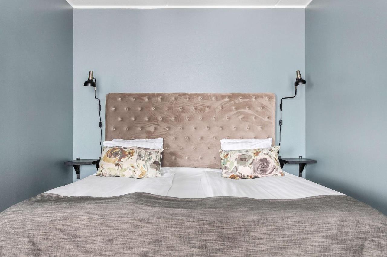 Superior King Room with Sofa Bed - Non-Smoking