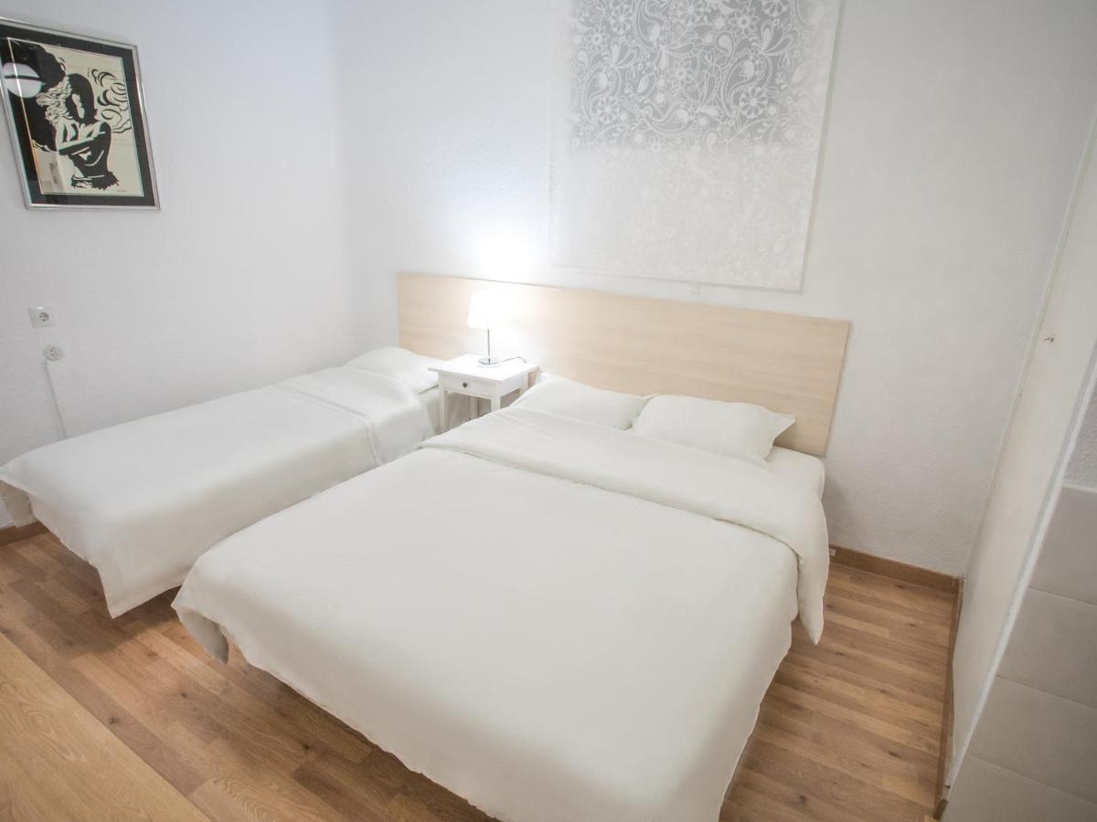 Triple Room with Shared Bathroom