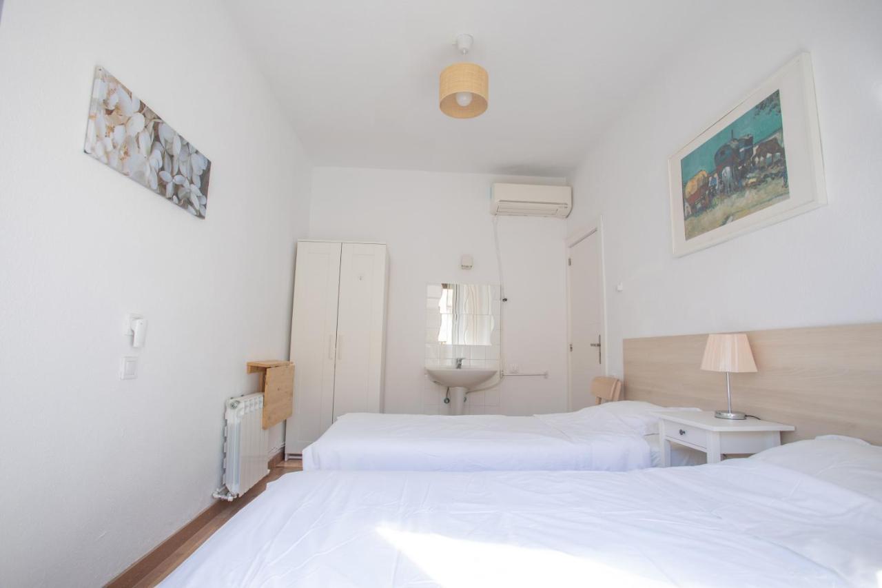 Twin Room with Shared Bathroom