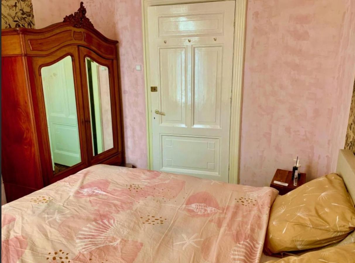 Kamer met Kingsize Bed en Uitzicht op de Tuin