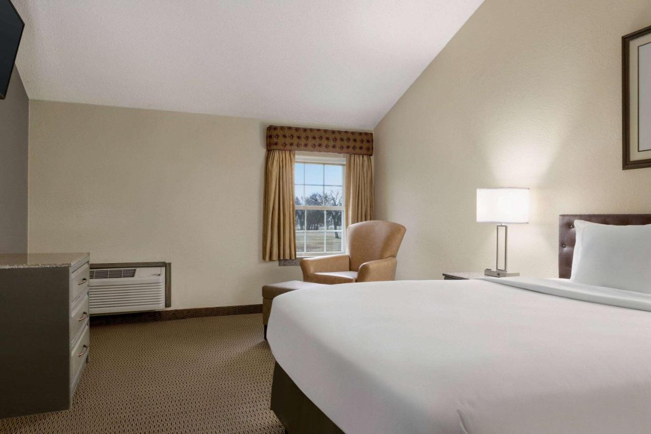 King Room - Non-Smoking