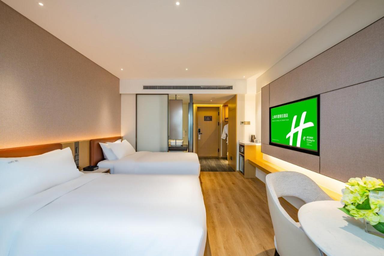 Standard Twin Room with City View