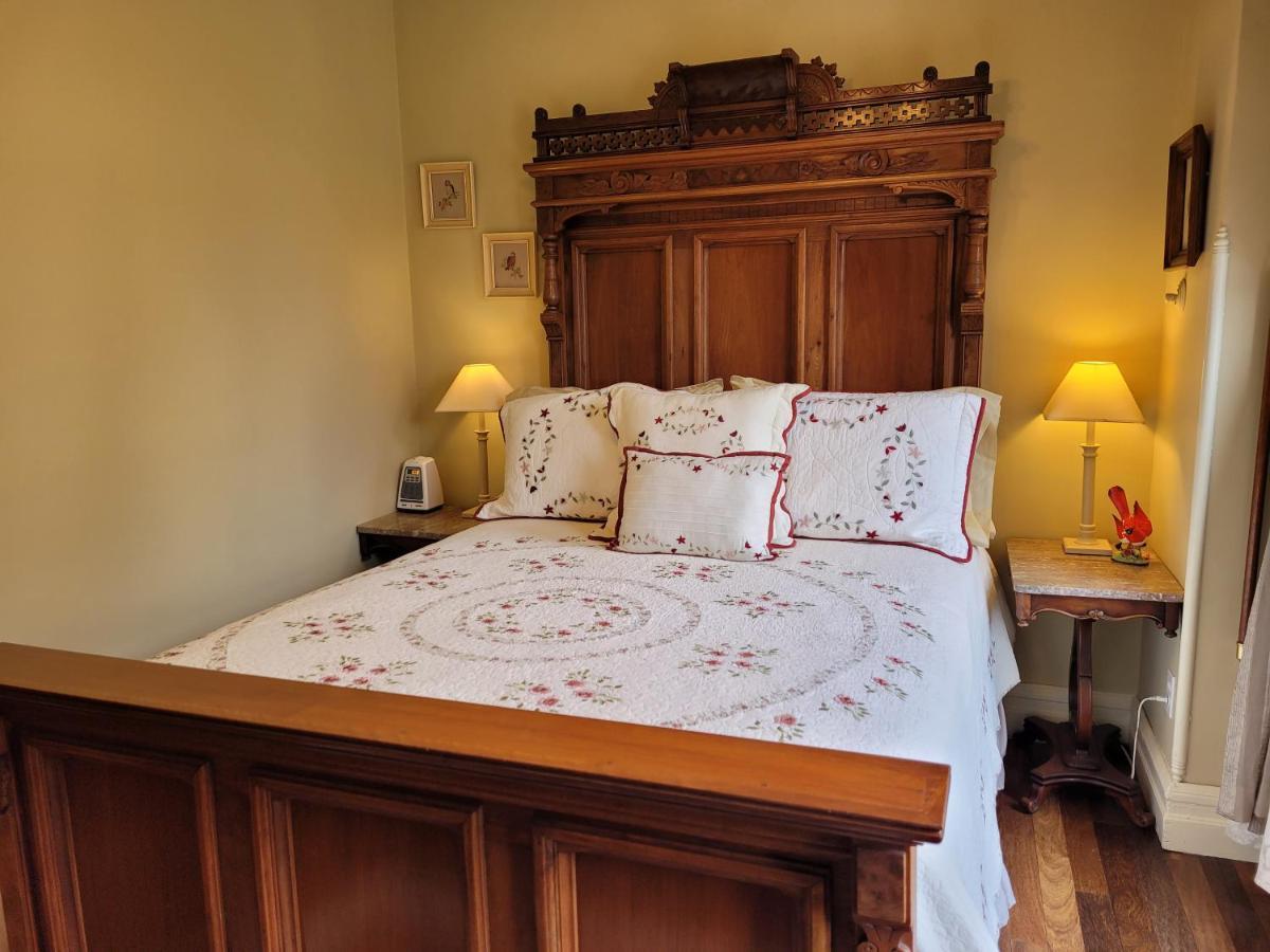 Queen Room,1337263976:JPEG