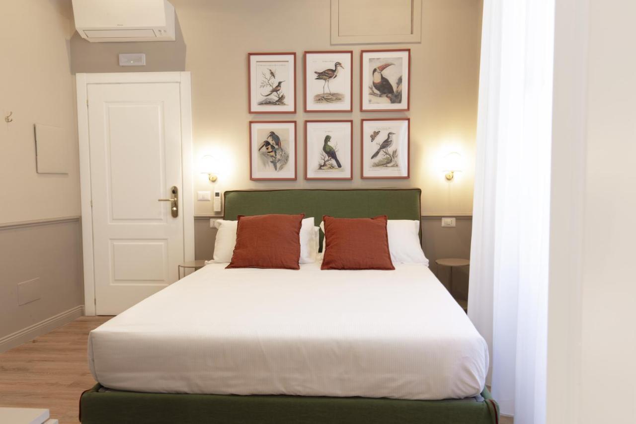 Double Room,1302475582:JPEG