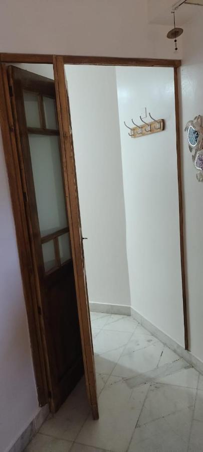 Twin Room,1337955152:JPEG