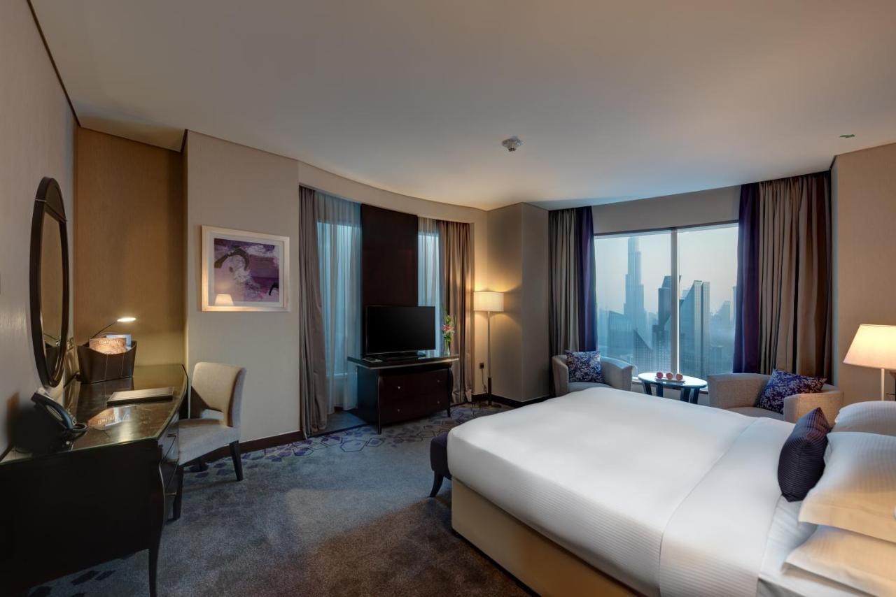 Burj Khalifa View Room King Bed  ,1649882345:JPEG