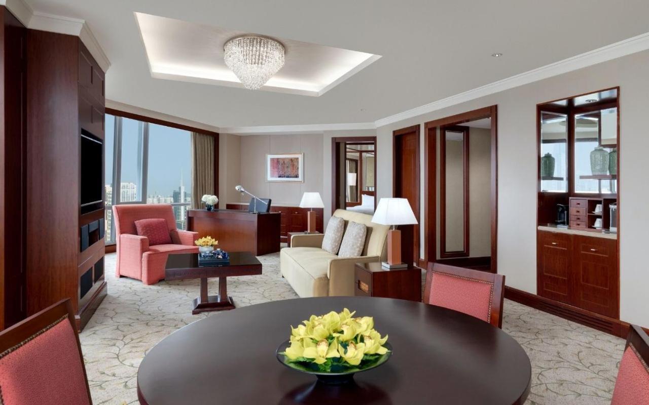 Executive Suite Executive lounge access