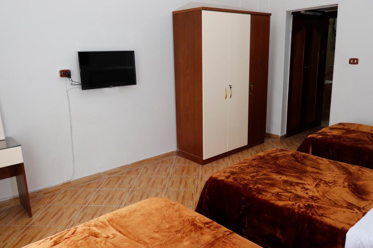 Triple Room Bathroom
