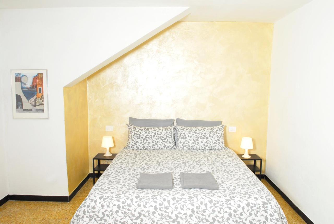 Double or Twin Room with Shared Bathroom