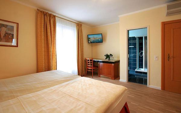 Superior Double Room Terrace Lake View