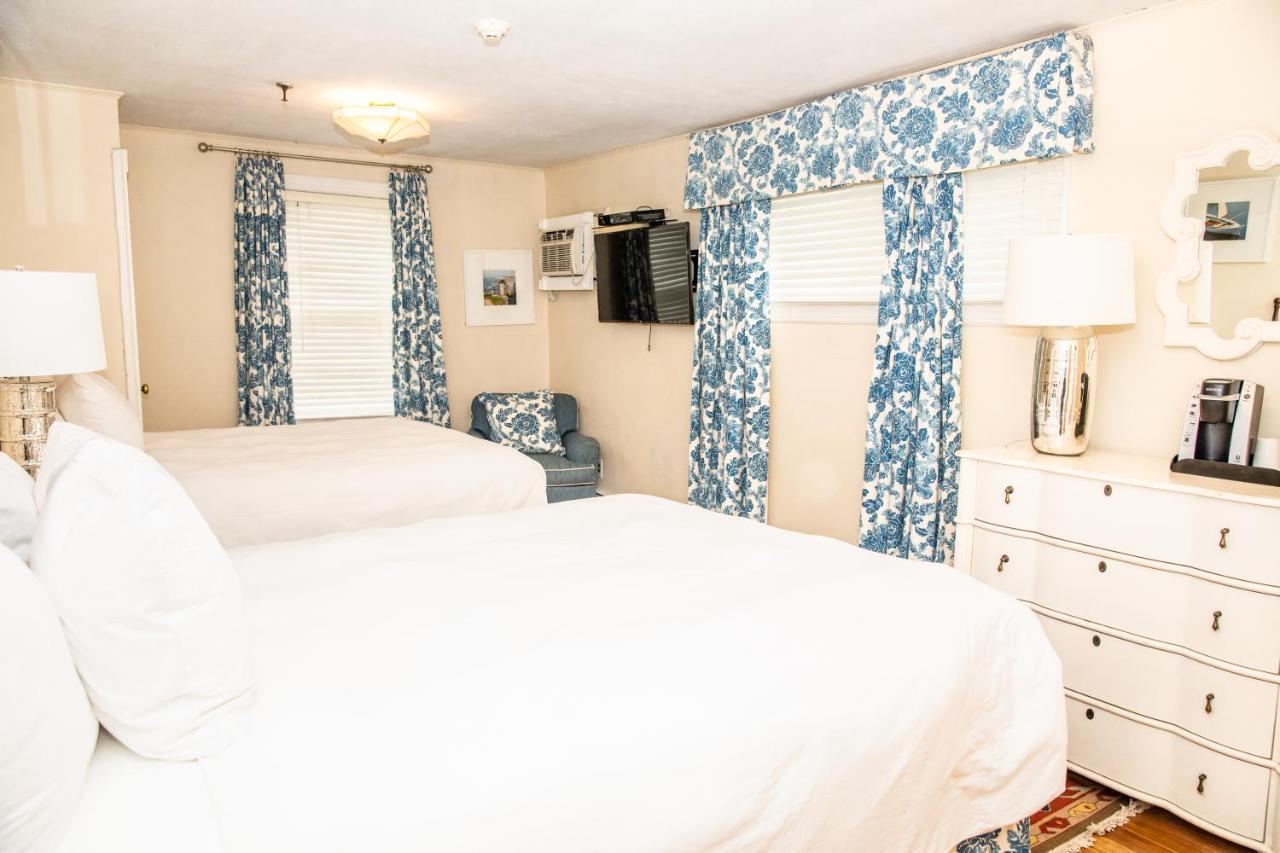 Queen Room with Two Queen Beds