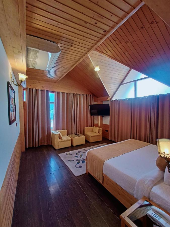 Double Room with Mountain View