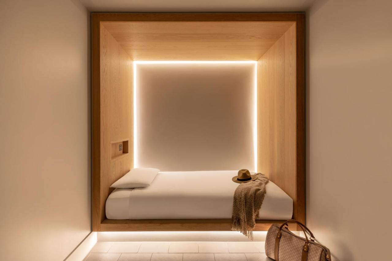 Cocoon 1 - Windowless by Design,1650031722:JPEG