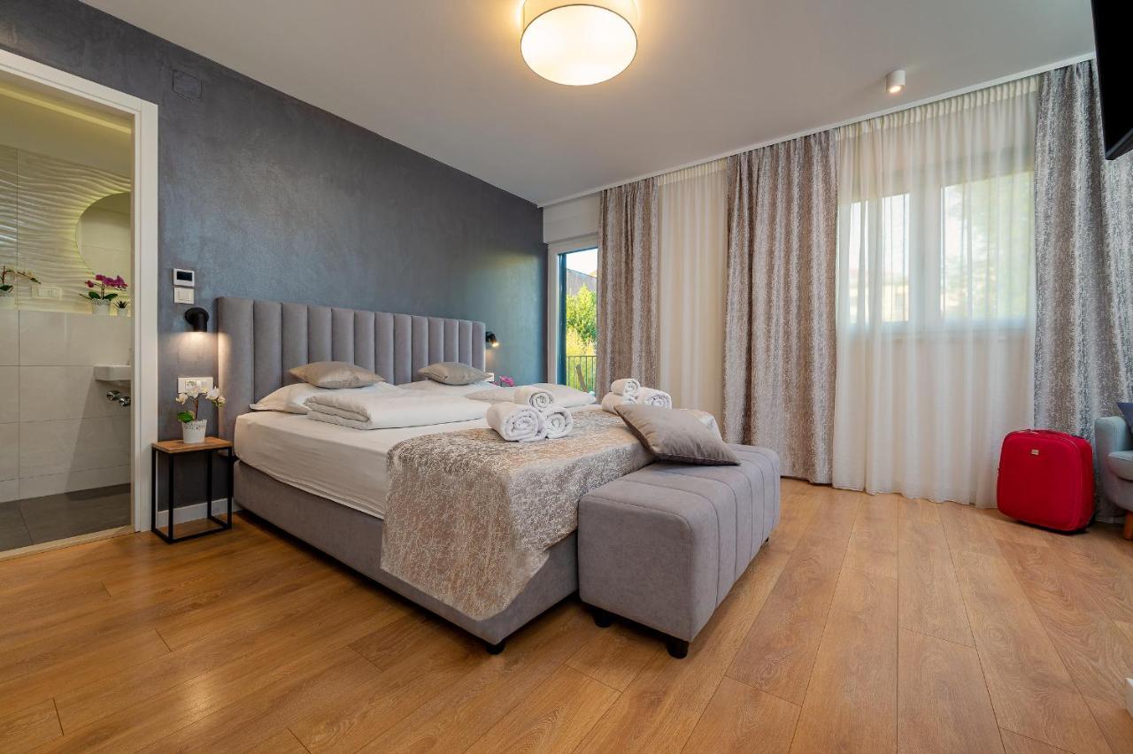 Deluxe Double or Twin Room with Balcony