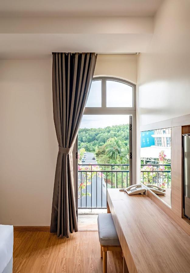 Premier Super King Room with Balcony
